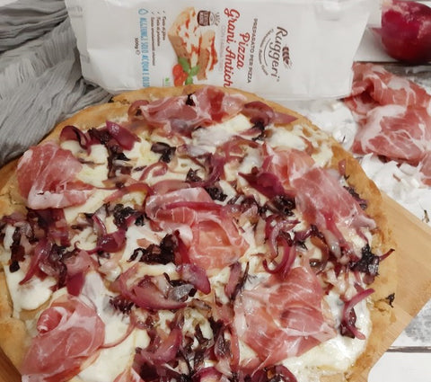 Pizza con trevisana fatta in casa