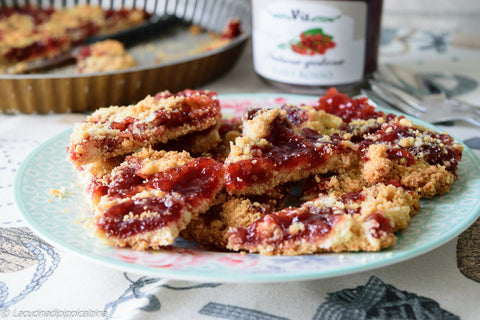 Torta sbriciolata ai ribes rossi