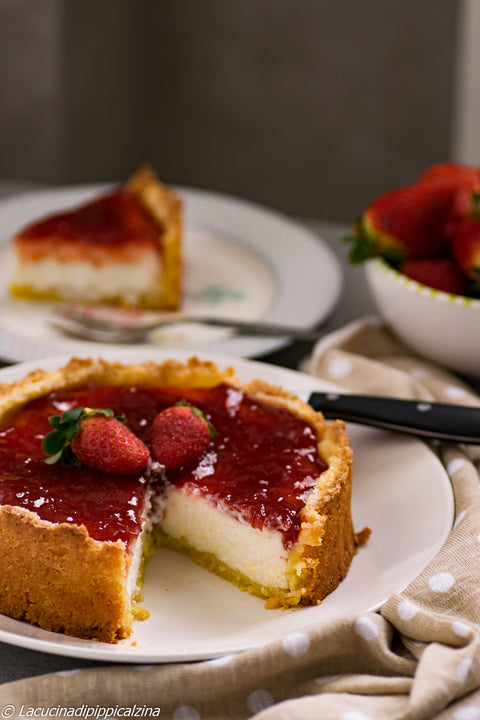 Crostata di ricotta e marmellata di fragole