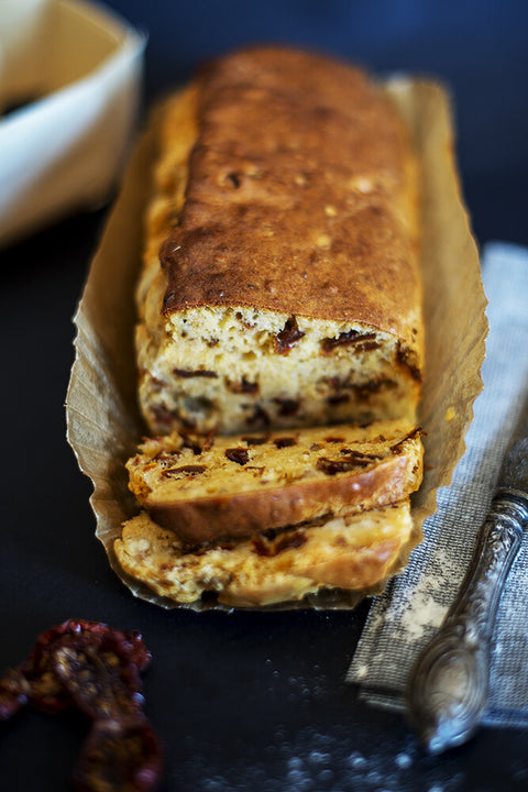 Plumcake salato con pomodori secchi | Arifa Farina Bio